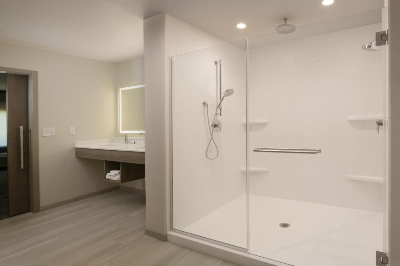 Holiday Inn Express & Suites - Williamstown - Glassboro By Ihg Экстерьер фото