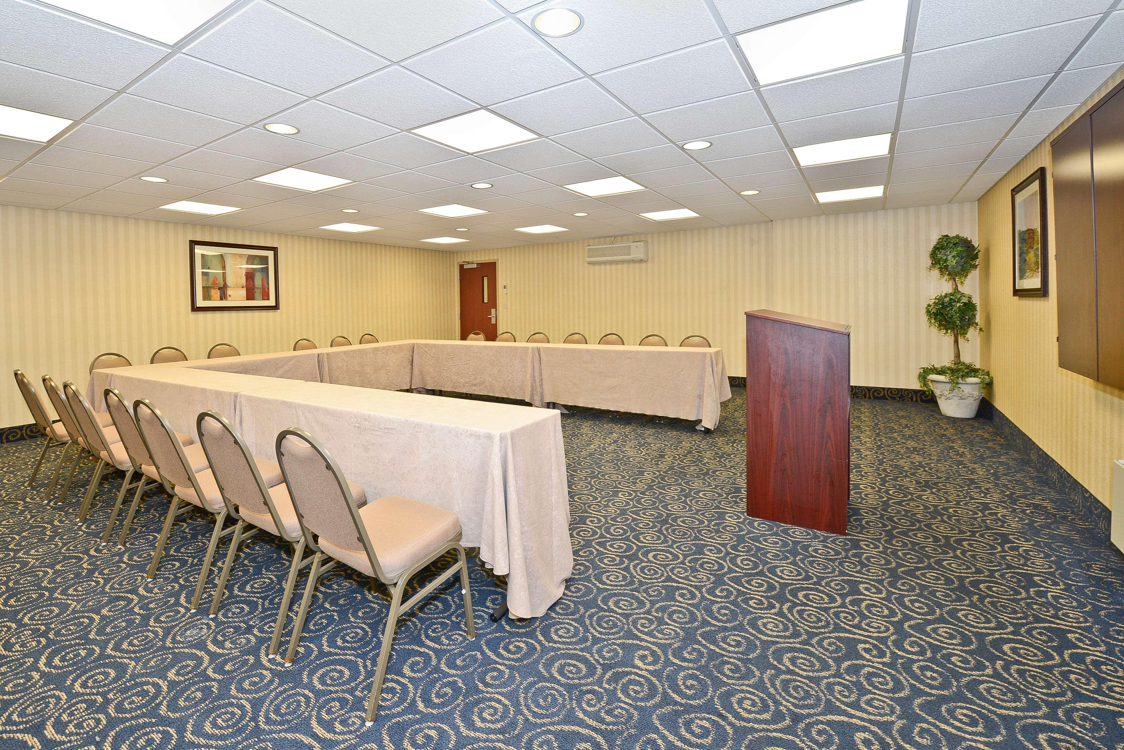 Holiday Inn Express & Suites - Williamstown - Glassboro By Ihg Экстерьер фото